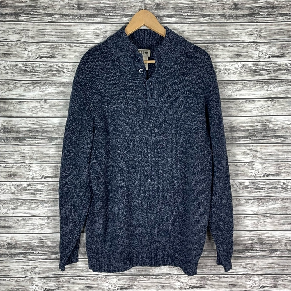 L.L. Bean Dark Blue 100% Lamb's Wool Sweater - Mens Large